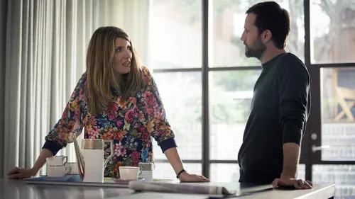 Catastrophe S02E05 Retour et départ