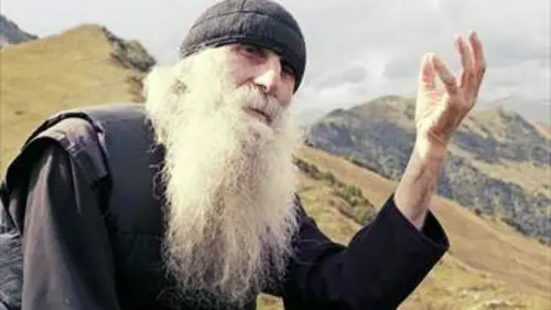 Caucase, le moine et ses enfants