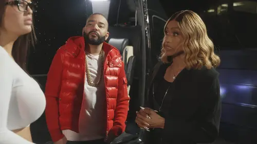 Caught In The Act : Infidélité On a des chiens à la maison