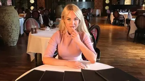 Celebrity Dinner Date