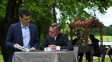 César Wagner S01E05 Un doigt de mystère