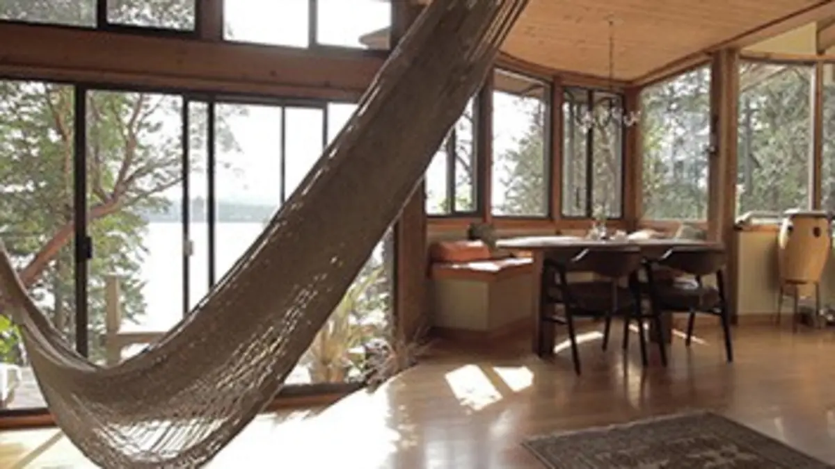Chalets de la côte Ouest Un chalet centenaire et une maison d'été débranchée