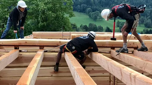 Chalets sur mesure Un chantier sous haute tension