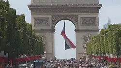 Visuel de Champs-Elysées, la folie des grandeurs