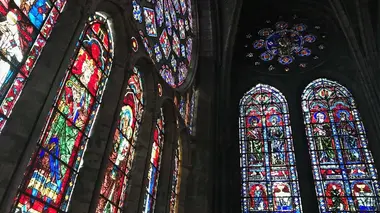 Chartres, l'art du vitrail