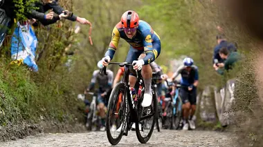 Chasing Cobbles : Mads Pedersen