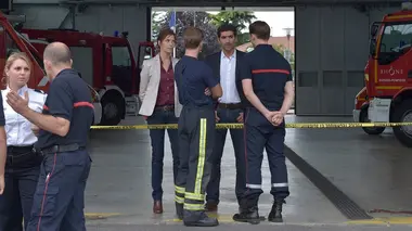 Cherif S02E09 Au feu