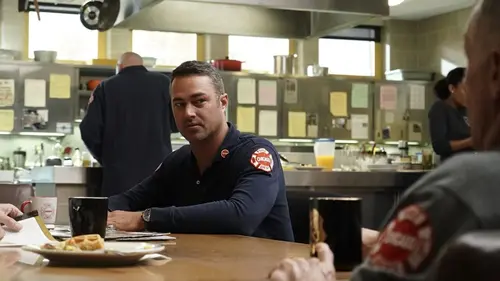 Chicago Fire S07E05 Un melange volatile