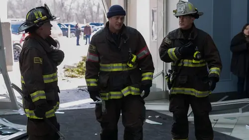 Chicago Fire S13E17 Troupes de choc