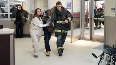 Chicago Fire S03E19 Carnage aux urgences