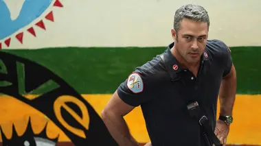 Chicago Fire S06E02 Mise à feu par contact