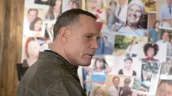 Chicago Police Department S03E13 Badge usurpé en streaming