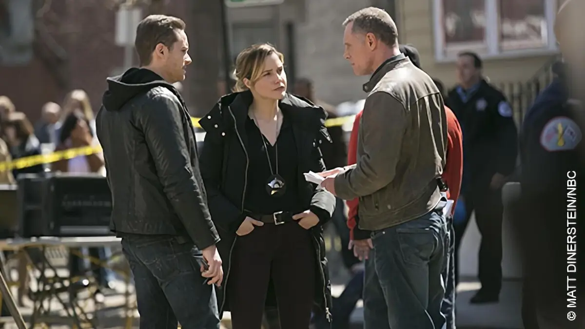 Chicago Police Department S02E06 Deux flics en prison