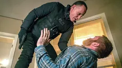 Chicago Police Department S05E20 Instinct de protection