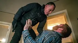 Chicago Police Department S05E20 Instinct de protection