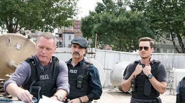 Chicago Police Department S05E13 Racket
