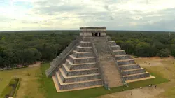 Chichén Itzá : enquête sur l'énigme de la chute des Mayas