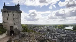 Chinon : la forteresse aux trois châteaux