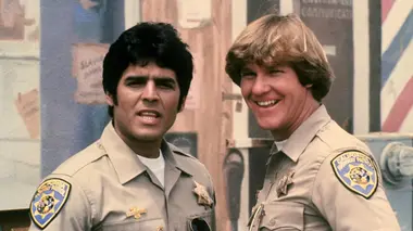 Chips S06E01 La relève