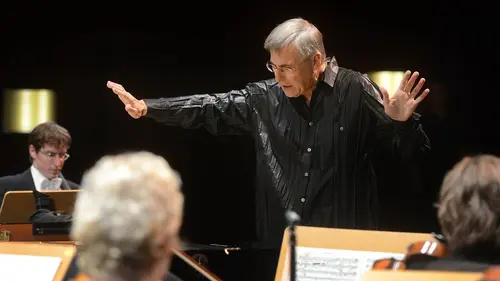 Christian Zacharias dirige Schumann