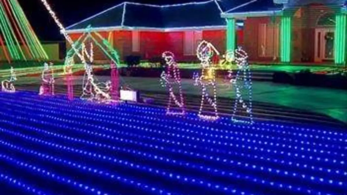 Christmas Battle : Les illuminés de Noël Plein les yeux !