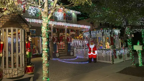 Christmas Battle : Les illuminés de Noël S04E05 Joyeuses fêtes