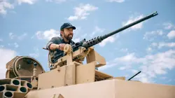 Chuck Norris : son guide définitif des véhicules militaires