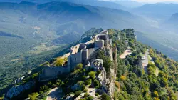 Citadelles du vertige : trésors du Pays cathare
