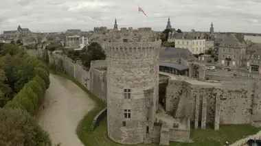 Cités médiévales Dinan : un rempart au coeur de la Bretagne