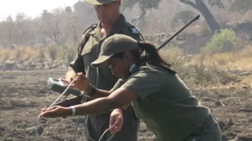 Classés sauvages S02E02 L'assassin du parc Kruger