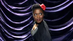 Claudia Tagbo : Crazy