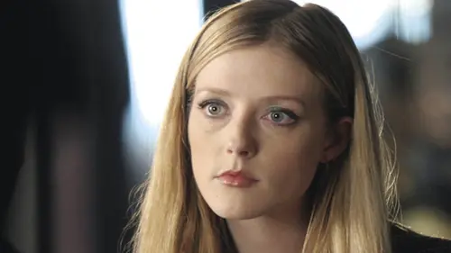 Close to Home : Juste cause S02E08 Arnaques en série