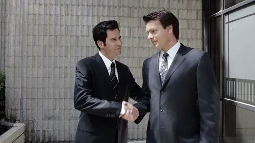 Close to Home : Juste cause S02E21 Le coup de grâce