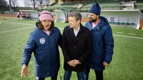 Coach Hakim S03E06 Les commentateurs sportifs