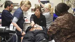 Code Black S01E10 Le coeur a ses raisons