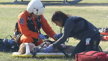Code Black S03E05 Un avion sans elle