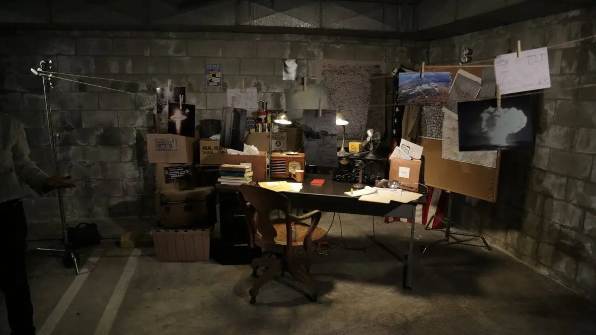 Codes and Conspiracies S01E03 Les bunkers