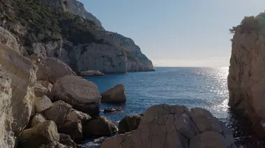 Coincés ? Coup de chaud dans les calanques