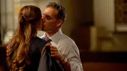 Colony S02E03 Les yeux vers le ciel