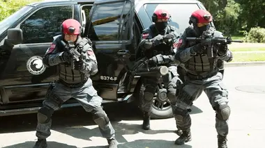Colony S01E07 Loyautés