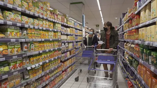 Colorants, conservateurs... du poison dans nos assiettes ?