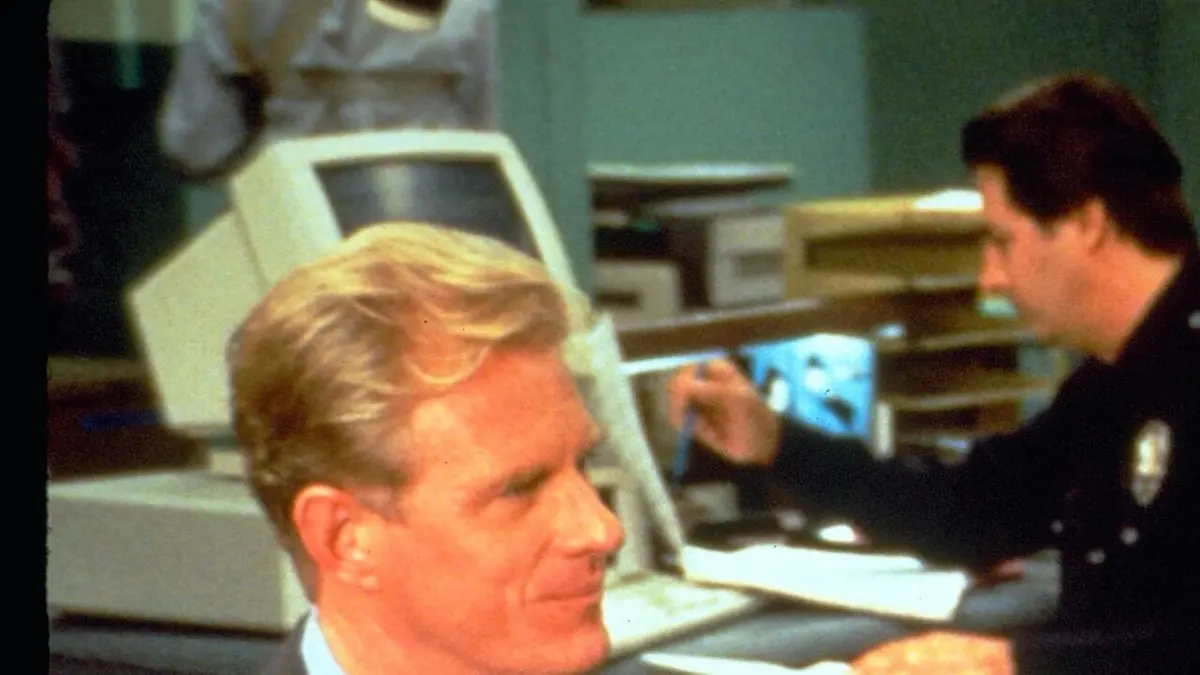 Visuel de Columbo S12E03 Columbo change de peau