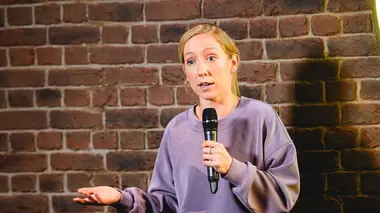 Comédie Club Tour Québec : Virginie Fortin