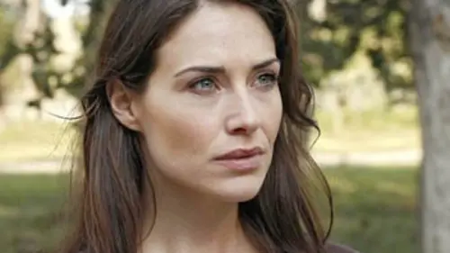 Comme une ombre dans la nuit