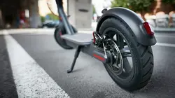 Comment c'est fait Rubber Balls; Motion Chairs; Montreal Smoked Meat; Motorized Scooters