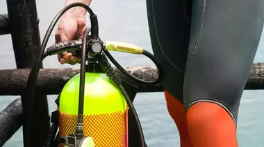 Pneus de voiture / Soie / Conservation d'œuvres d'art / Bouteilles de plongée