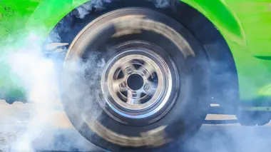 Pneus de dragsters / Glaçage / Quais flottants / Tuyaux en spirale