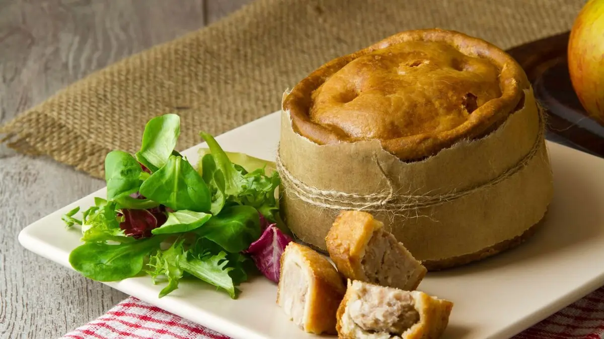 Comment c'est fait Voiture de rallye / Pâté au porc / Fontaine flottante / Décoration en fausse pierre