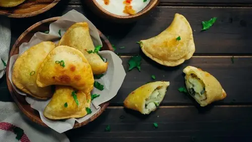 Comment c'est fait Cornes à poudre / Moules faits à la main / Pierogi / Chambres à air en streaming