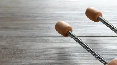 Embauchoirs et cibles en terre cuite